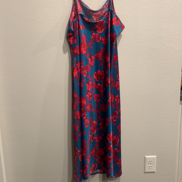 A New Day Floral Slip Dress - Picture 4 of 4